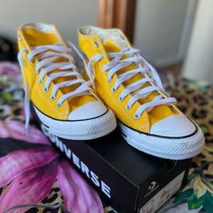 High Top Yellow Converse
